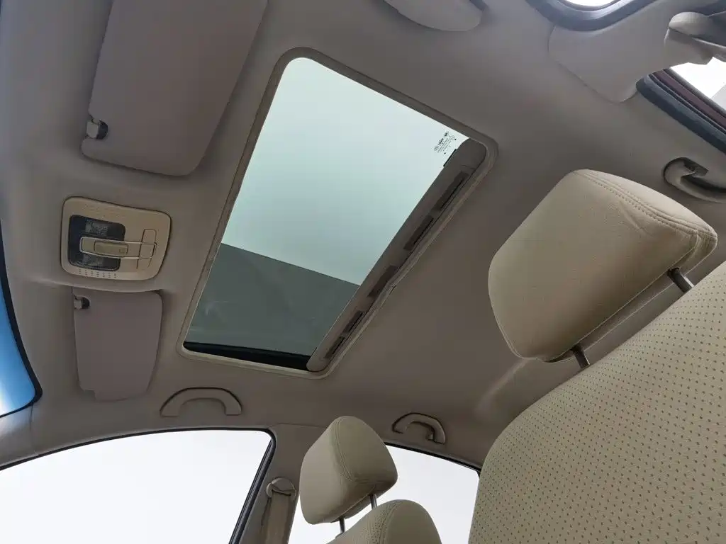 Zhonghua H330 2015 2013 1.5L Automatic Luxury