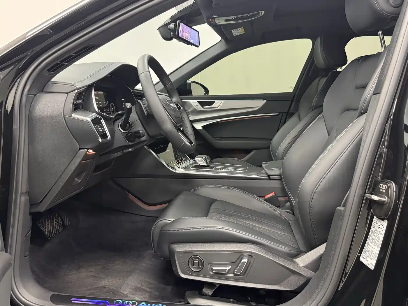 Audi A6L 2025 40 TFSI Luxury Sport фото 13