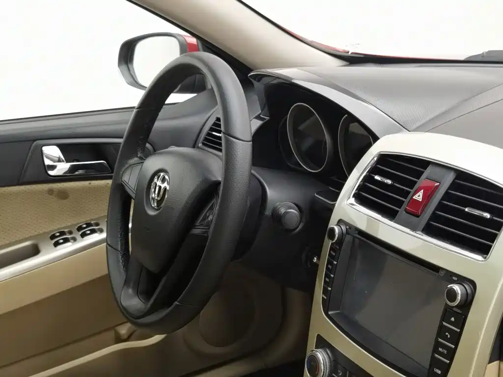 Zhonghua H330 2015 2013 1.5L Automatic Luxury