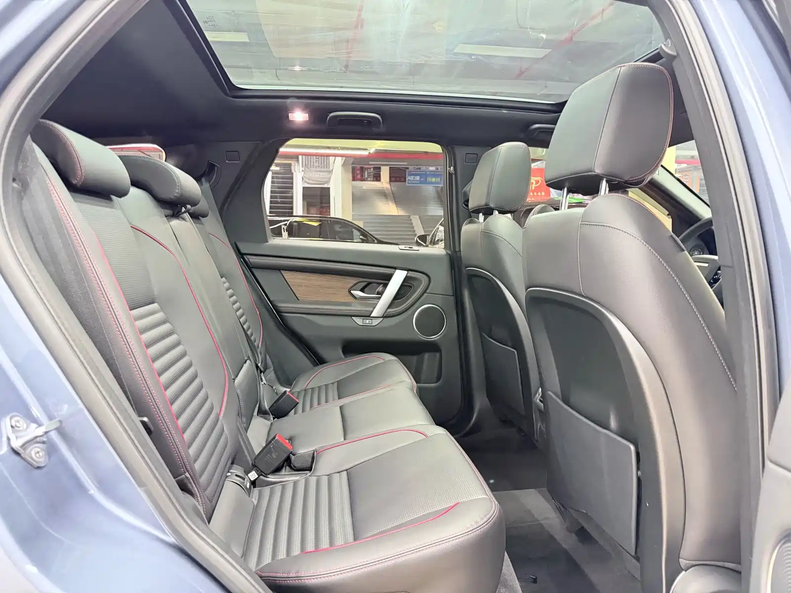 Фото 13 - Land Rover Discovery Sport