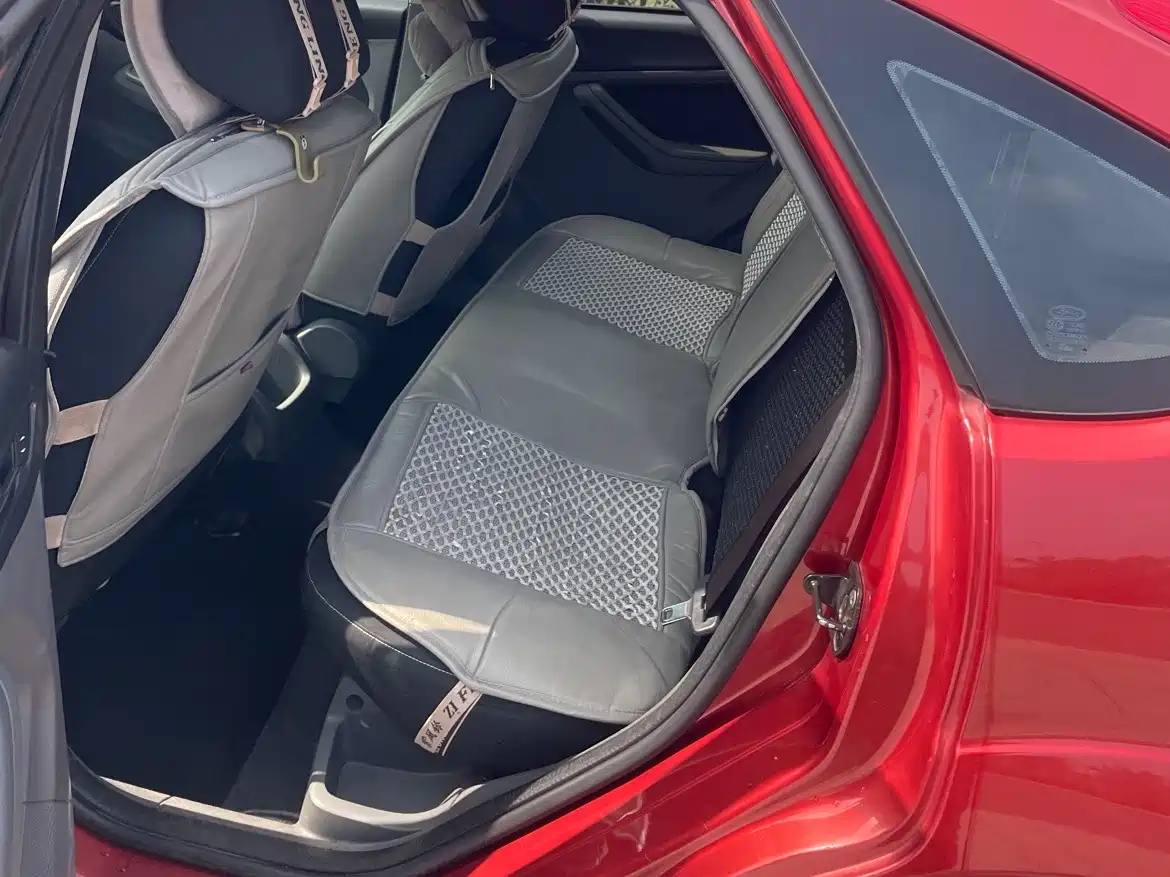 Фото 21 - Ford Focus