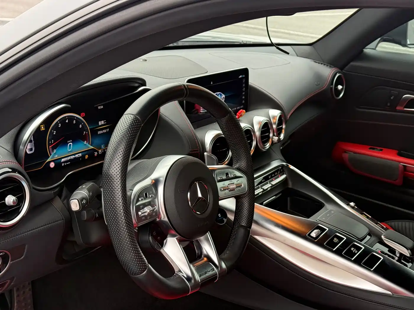 MERCEDES-BENZ AMG GT