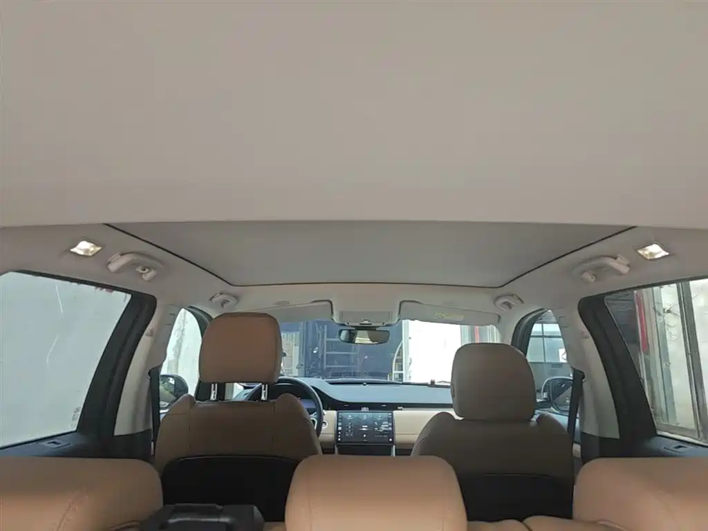 Land Rover Discovery Sport 2024 Performance Technology Edition фото 18