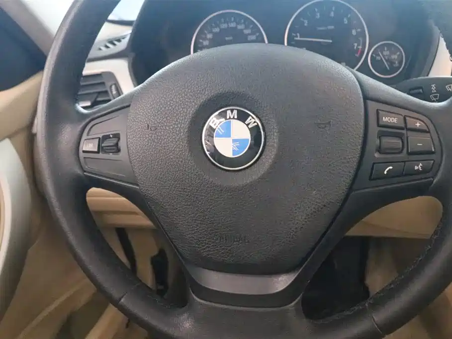 BMW 3 Series 2014 320i Progressive фото 6