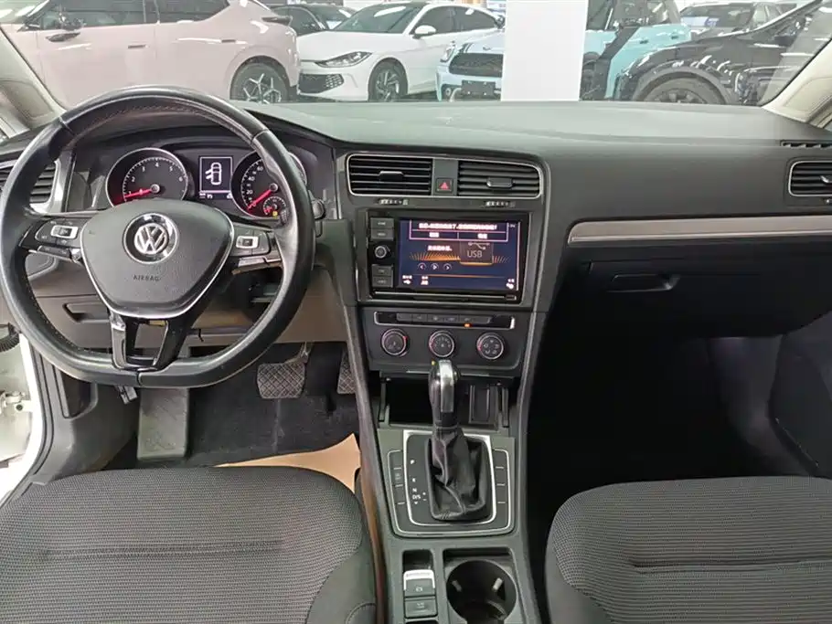 Volkswagen Golf 2019 280TSI DSG Comfort (China V) фото 12