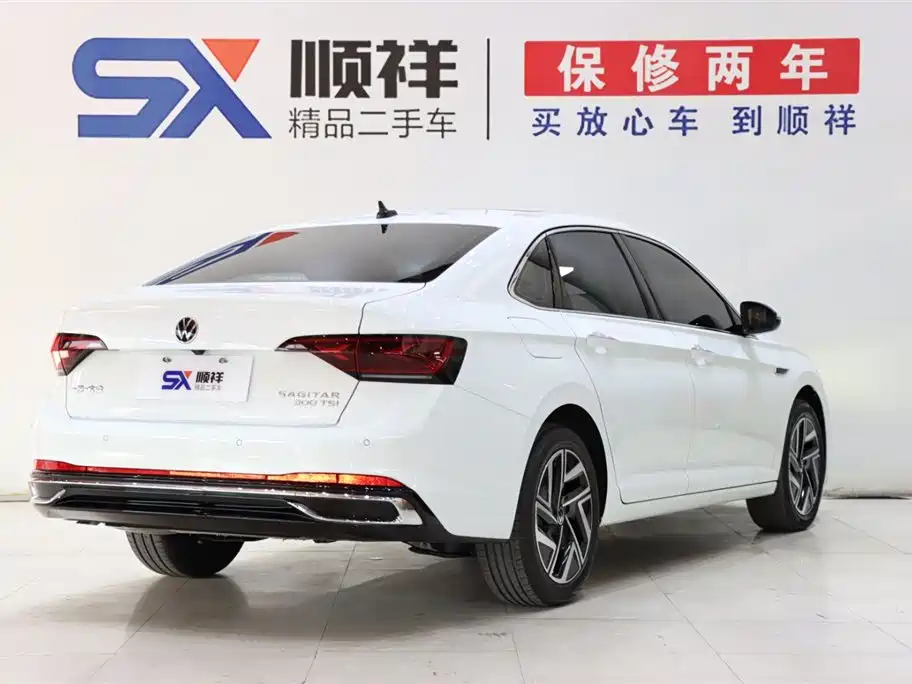 VOLKSWAGEN SAGITAR