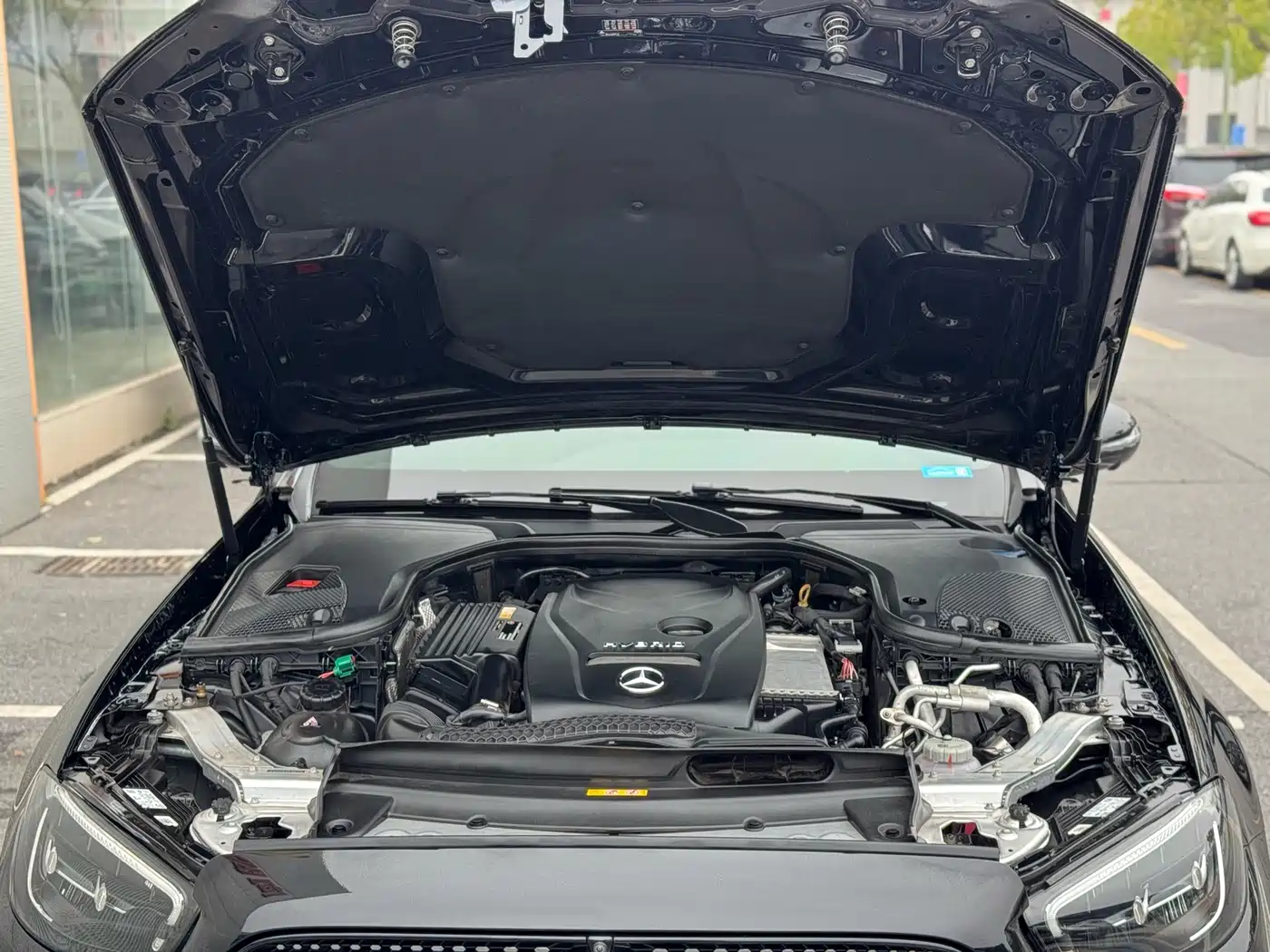 Mercedes-Benz E-Class New Energy 2023 E 350 e L Plug-in Hybrid Sport Sedan фото 40