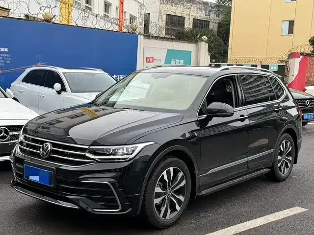 Volkswagen Tiguan L 2025 330TSI Automatic 2WD R-Line Dragon Glory Edition