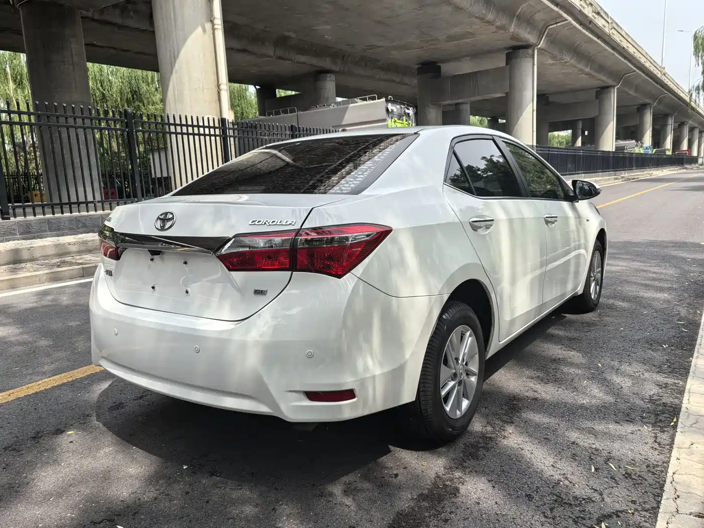 Toyota Corolla 2017 Facelift 1.6L S-CVT GL фото 6