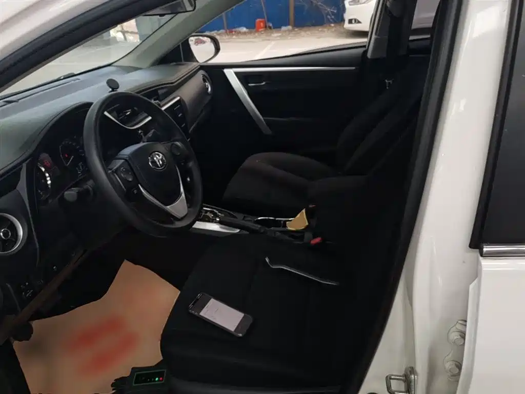 Toyota Corolla 2017 Facelift 1.2T S-CVT GL-i фото 15