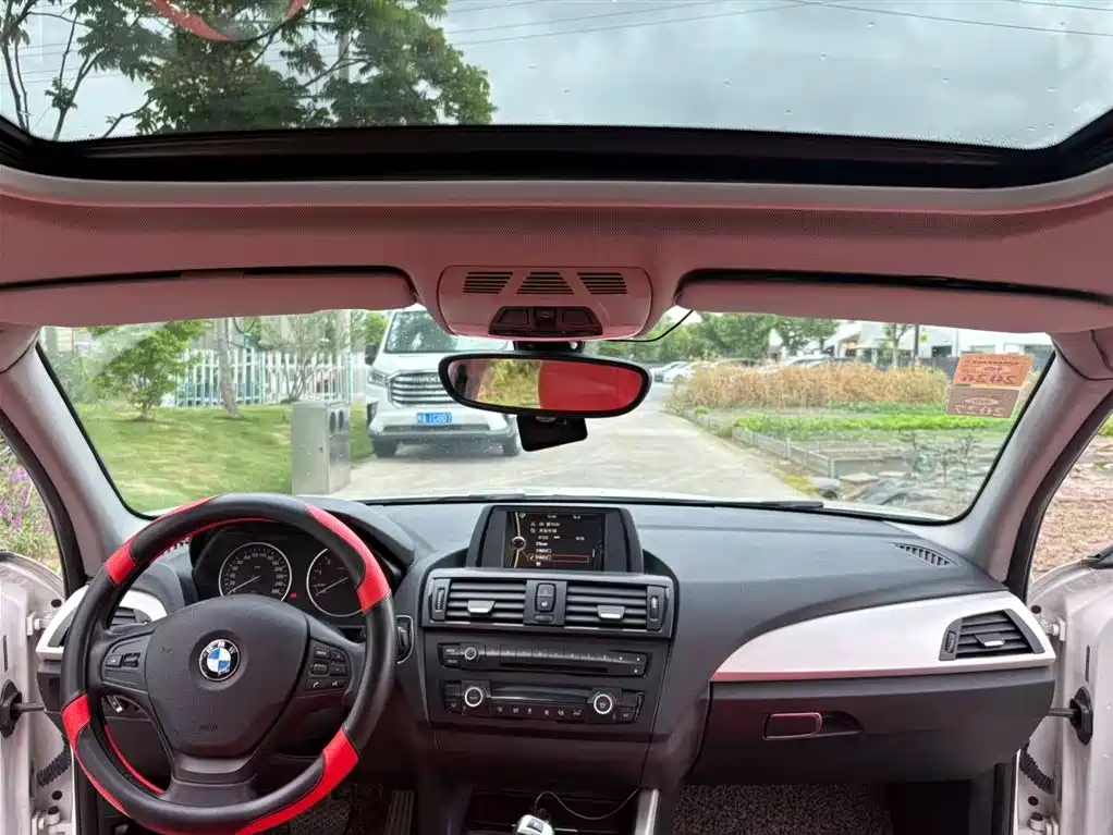 BMW 1 Series (Import) 2013 Facelift 118i Leading Model фото 6