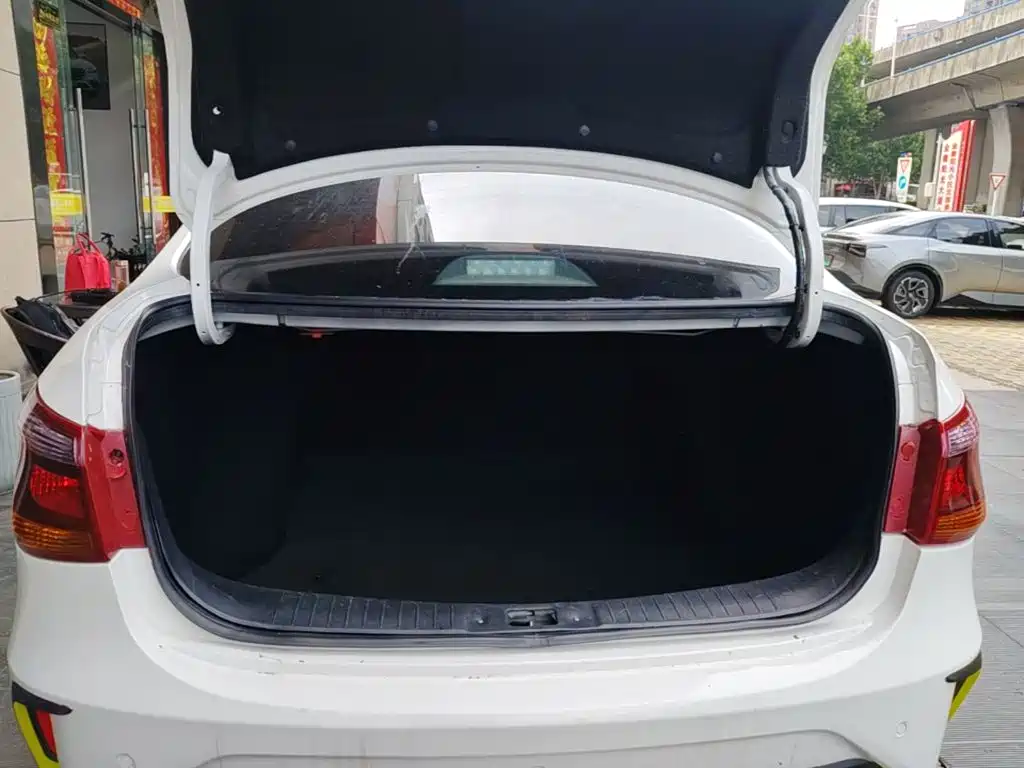 Dongfeng Aeolus Dongfeng Fengshen E70 2023 2023 Facelift PRO Smart Drive Edition