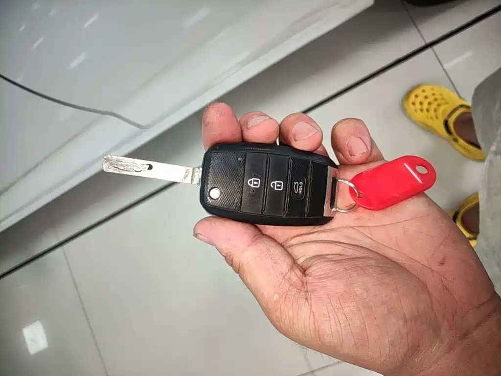 Kia K2 2017 2017 Sedan 1.4L AT GLS