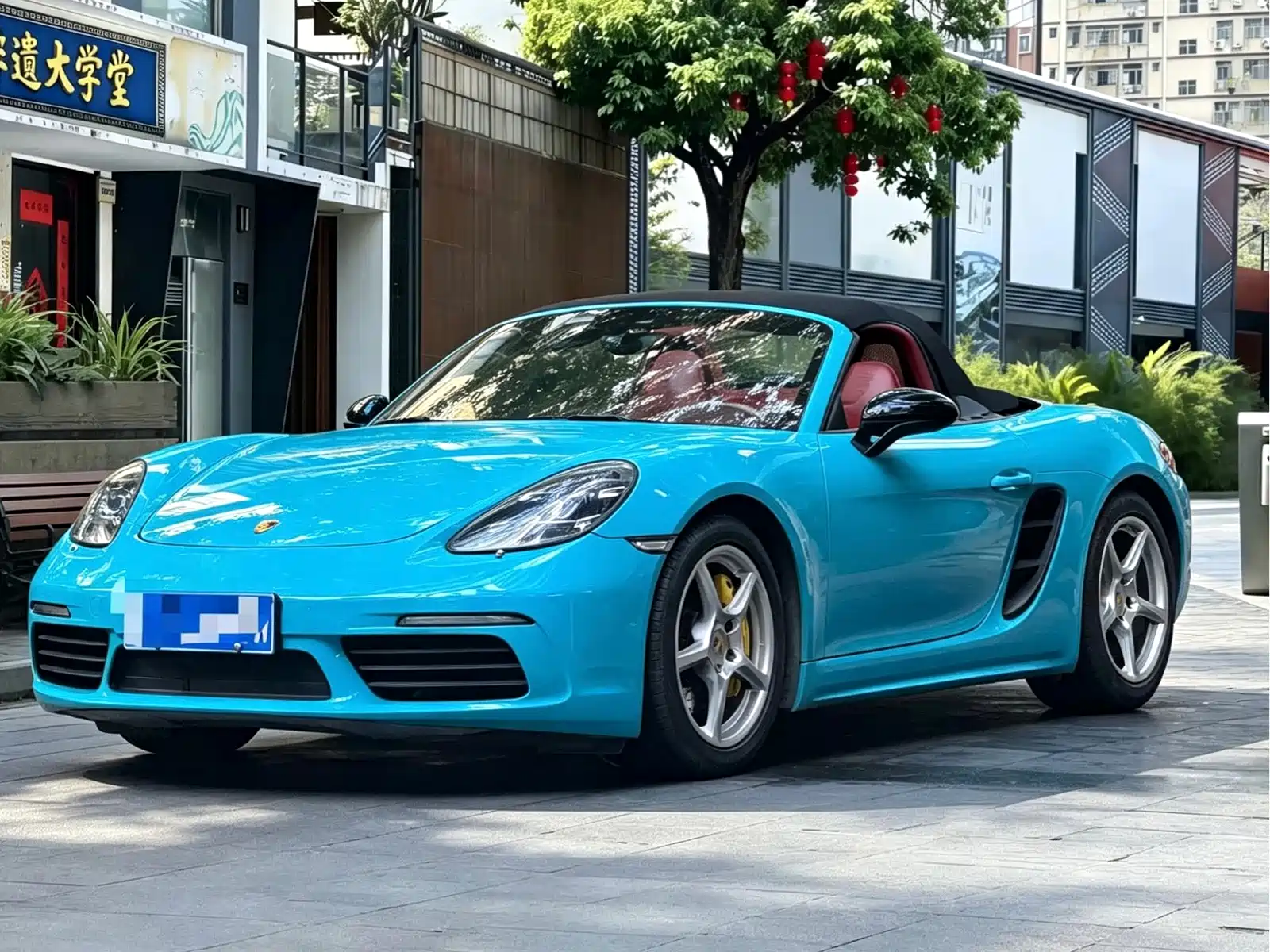 Фото 1 - Porsche 718