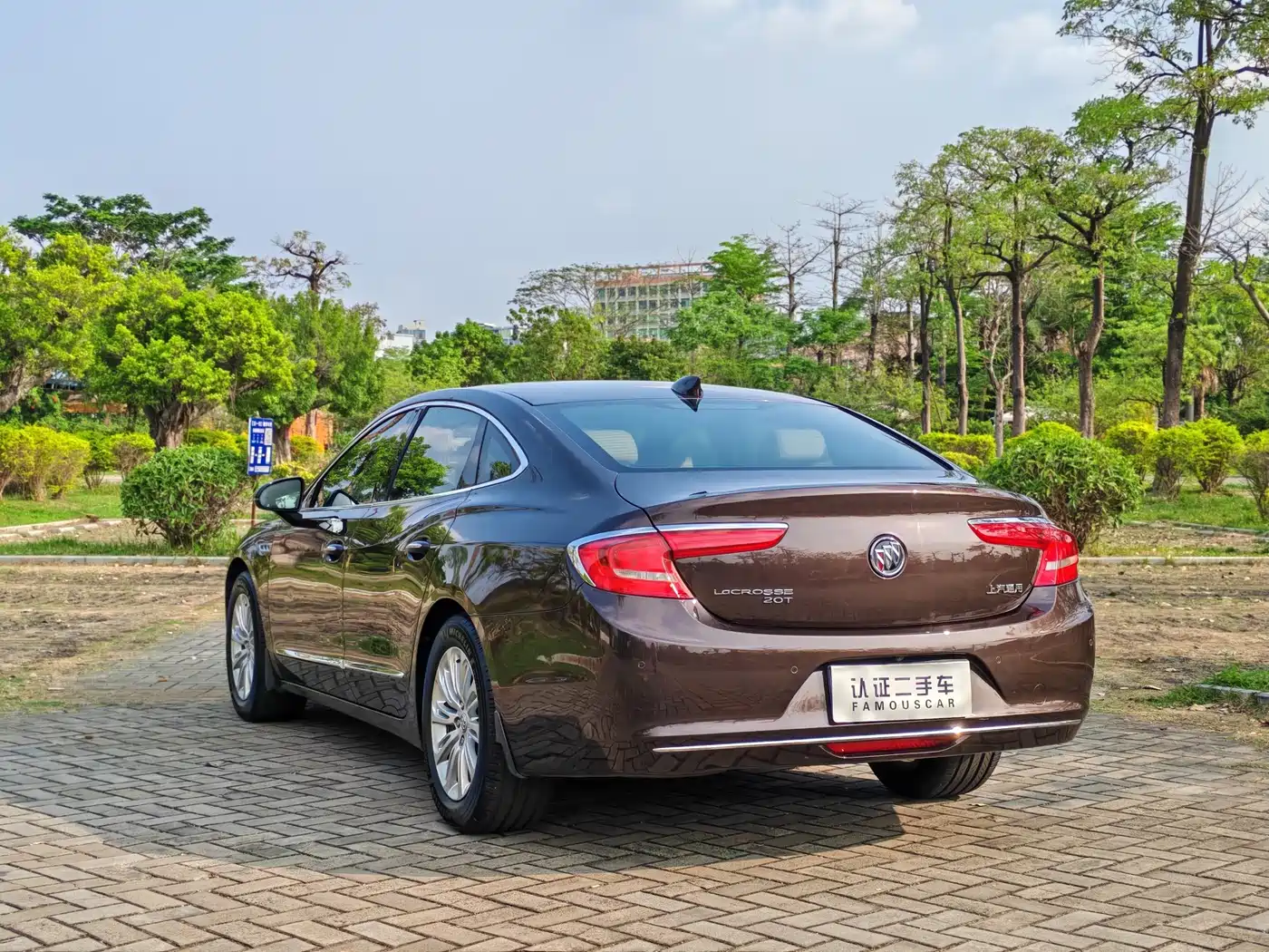 Buick LaCrosse 2016 20T Luxury фото 6