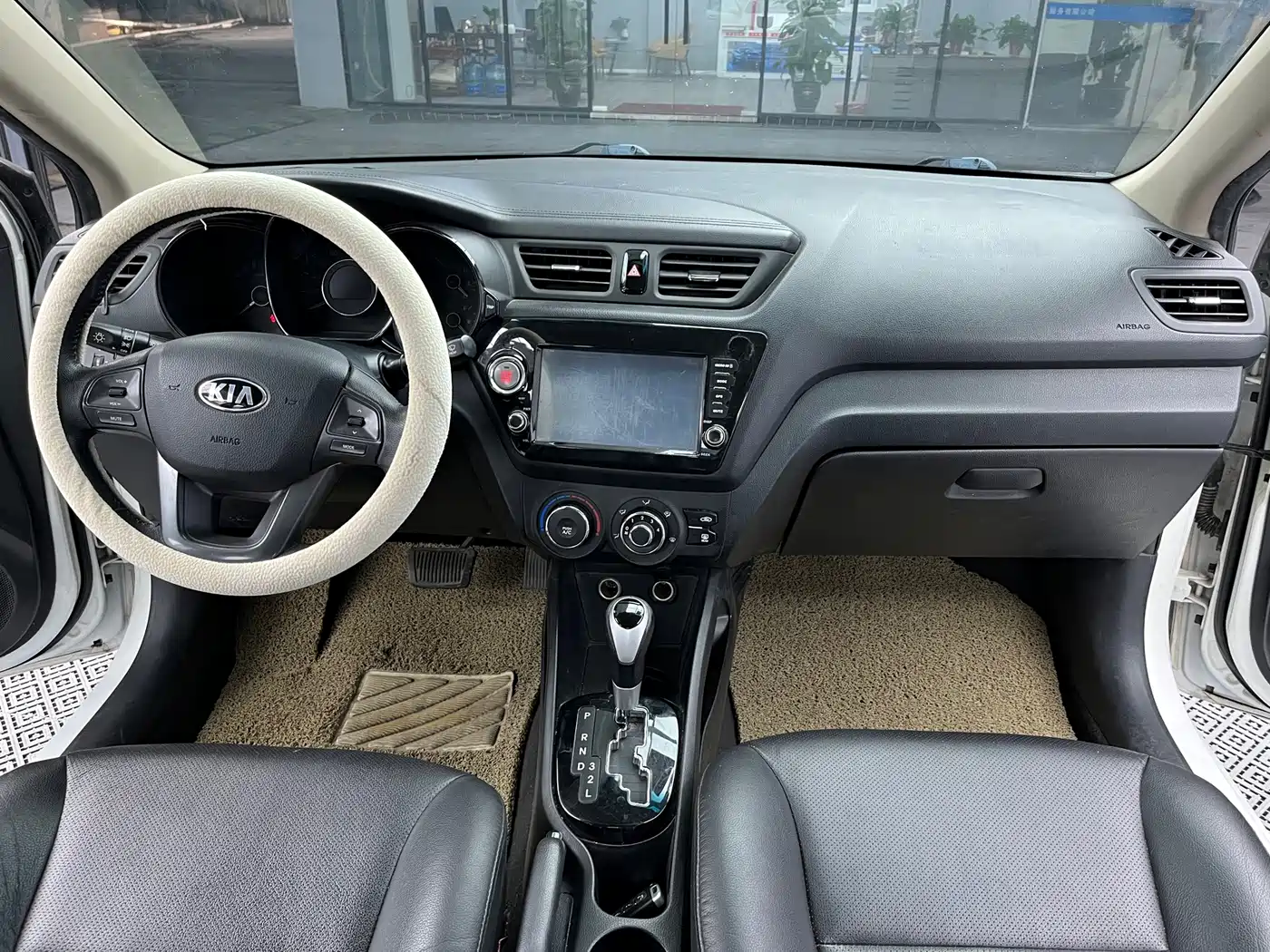 Kia K2 2012 2011 Sedan 1.6L AT Premium
