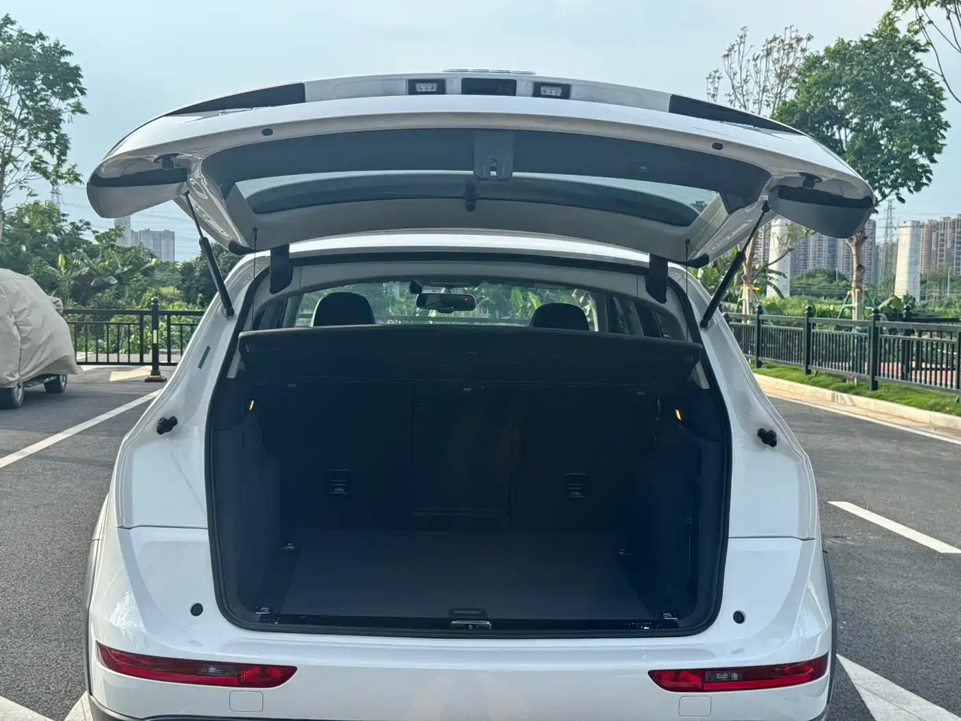 Audi Q5 2017 Plus 40 TFSI Technology фото 12