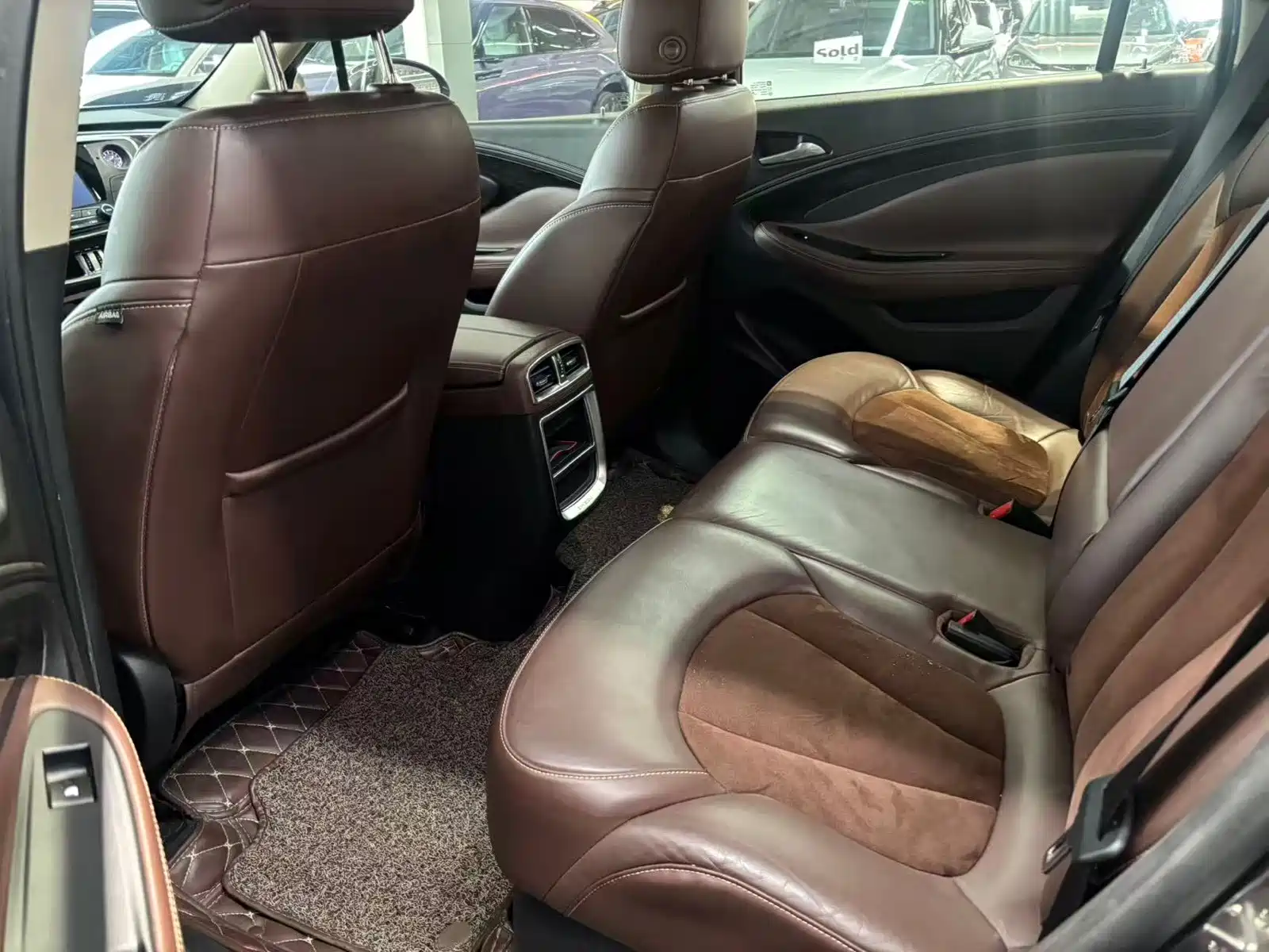 Фото 9 - Buick Envision Plus