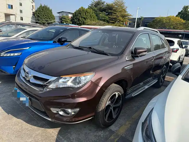 BYD S7