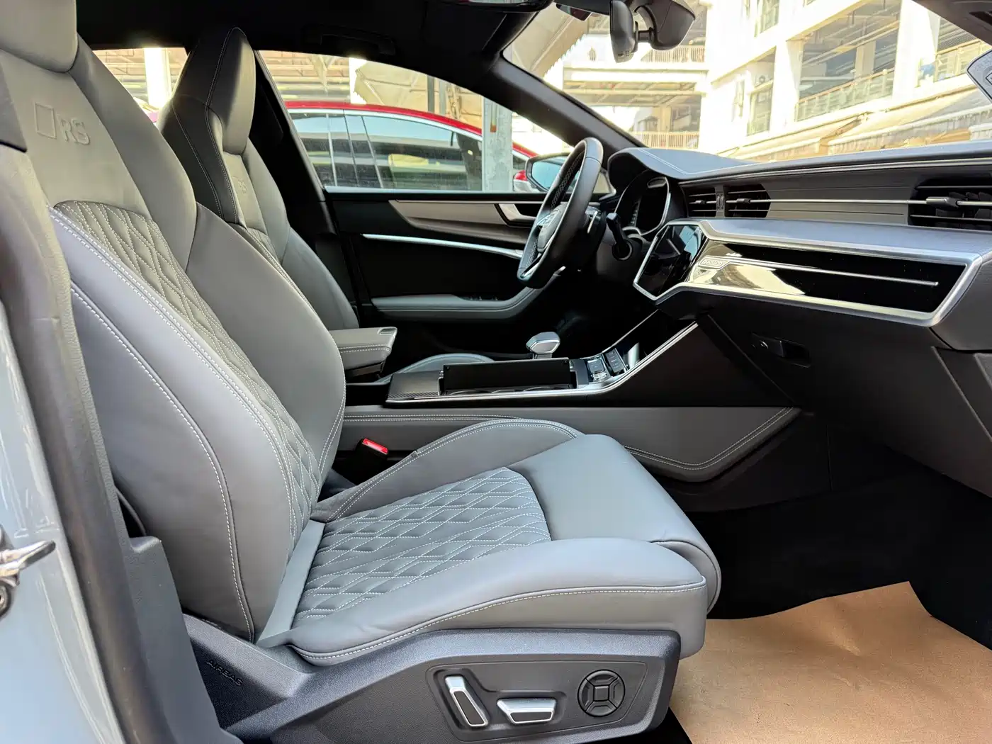 Audi A7L 2024 55 TFSI quattro RS Package Racing Edition фото 14