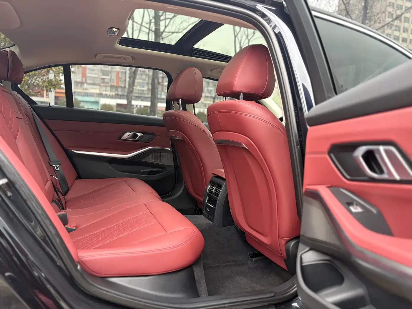 BMW 3 Series 2024 320Li M Sport Package фото 10