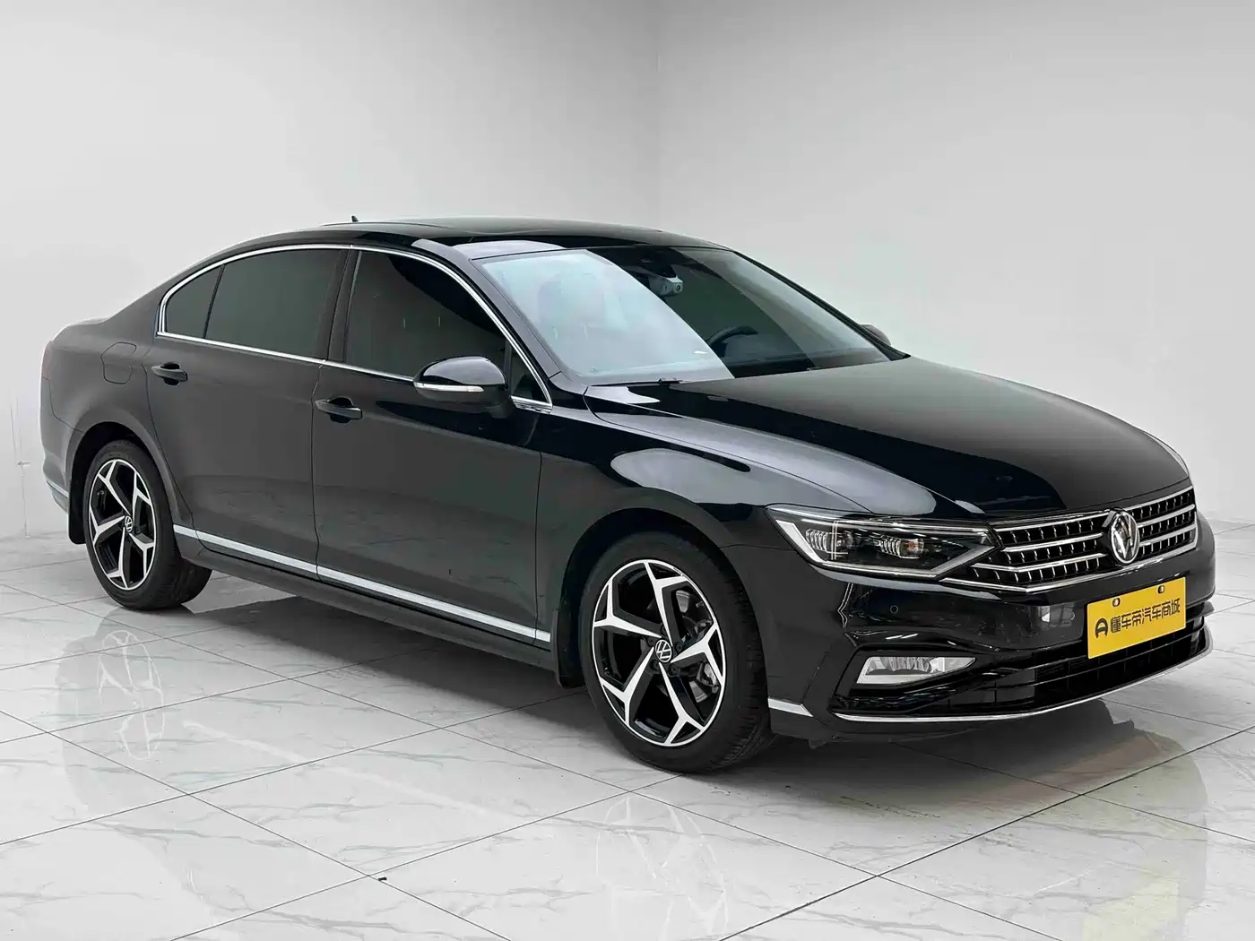 Volkswagen Magotan 2025 Facelift Public Edition 330TSI DSG Luxury фото 2