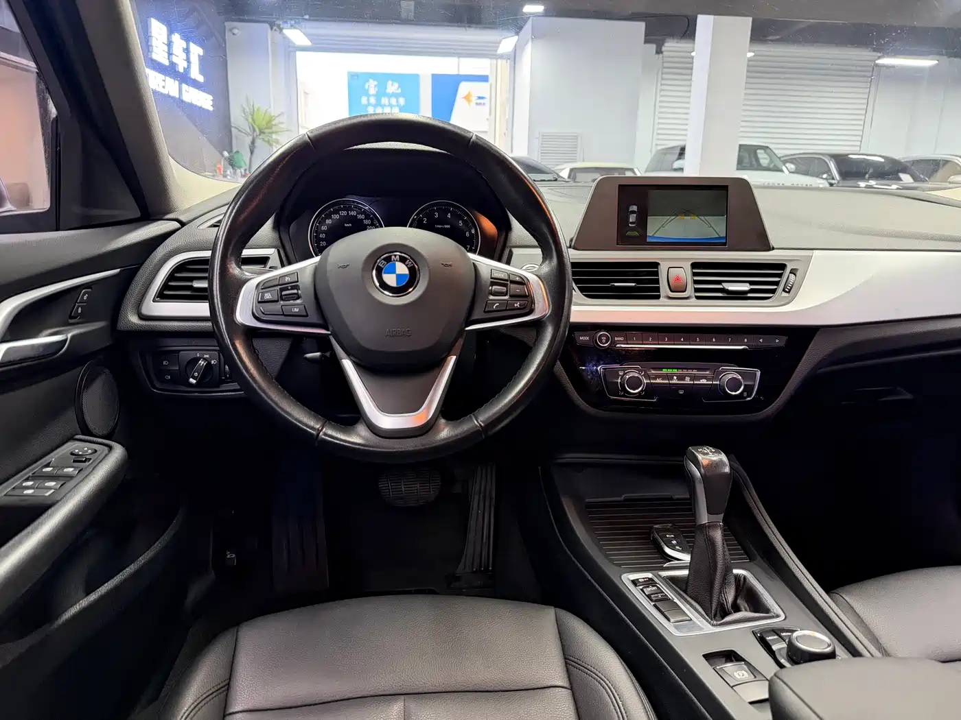 BMW 1 Series 2018 118i Fashion Edition фото 7