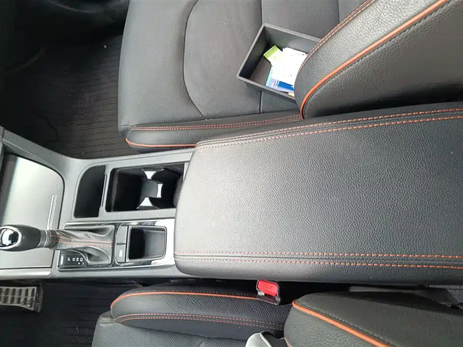 Hyundai Sonata 2015 1.6T GLS Smart фото 15