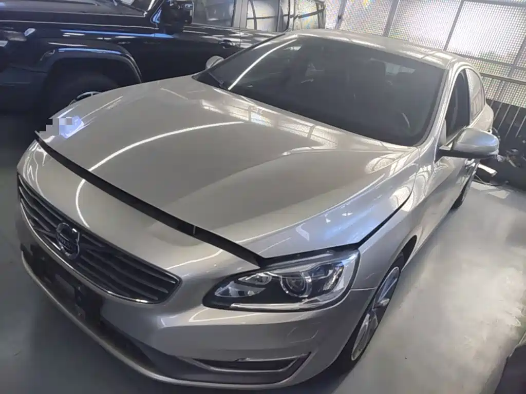 Photo 1 - Volvo S60