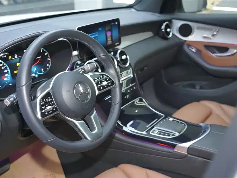 Mercedes-Benz GLC Coupe 2022 Facelift GLC 260 4MATIC Coupe SUV фото 12
