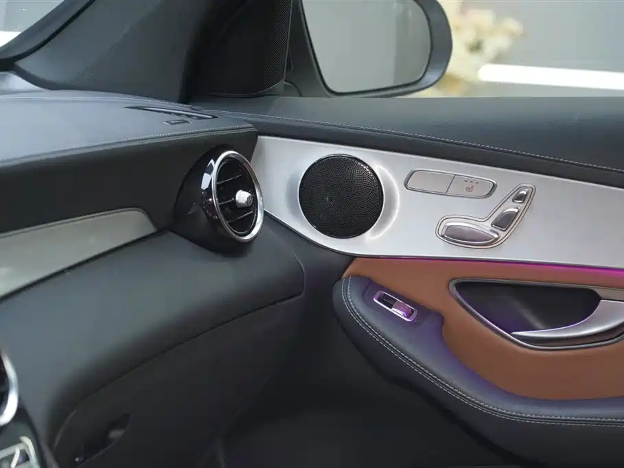 Mercedes-Benz GLC Coupe 2022 Facelift GLC 260 4MATIC Coupe SUV фото 16