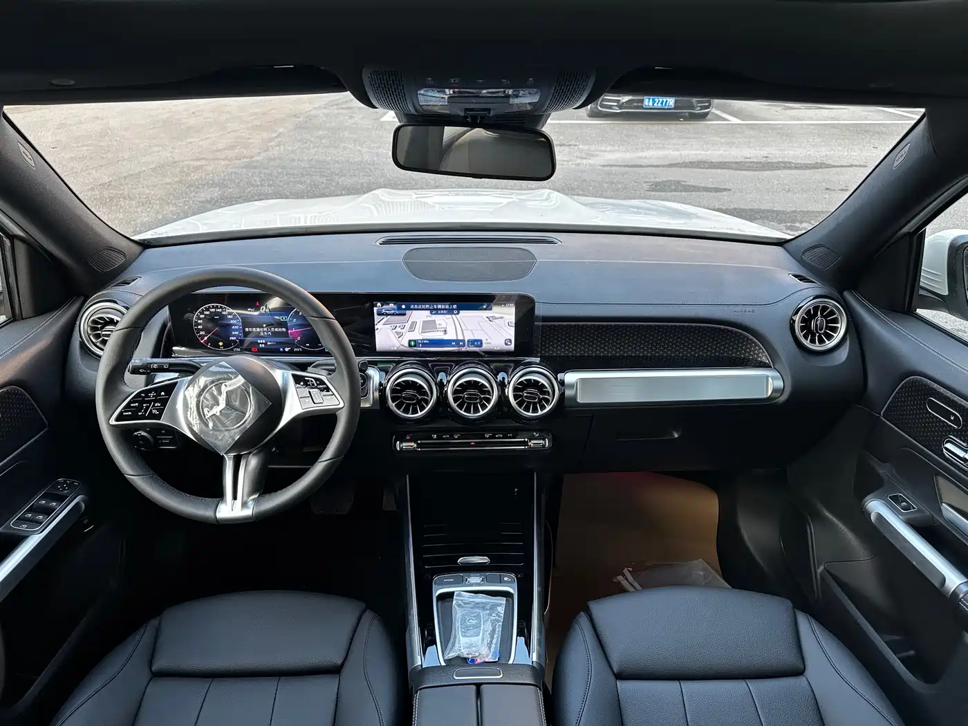 Mercedes-Benz GLB 2025 Model GLB 220 Fashion Style фото 4
