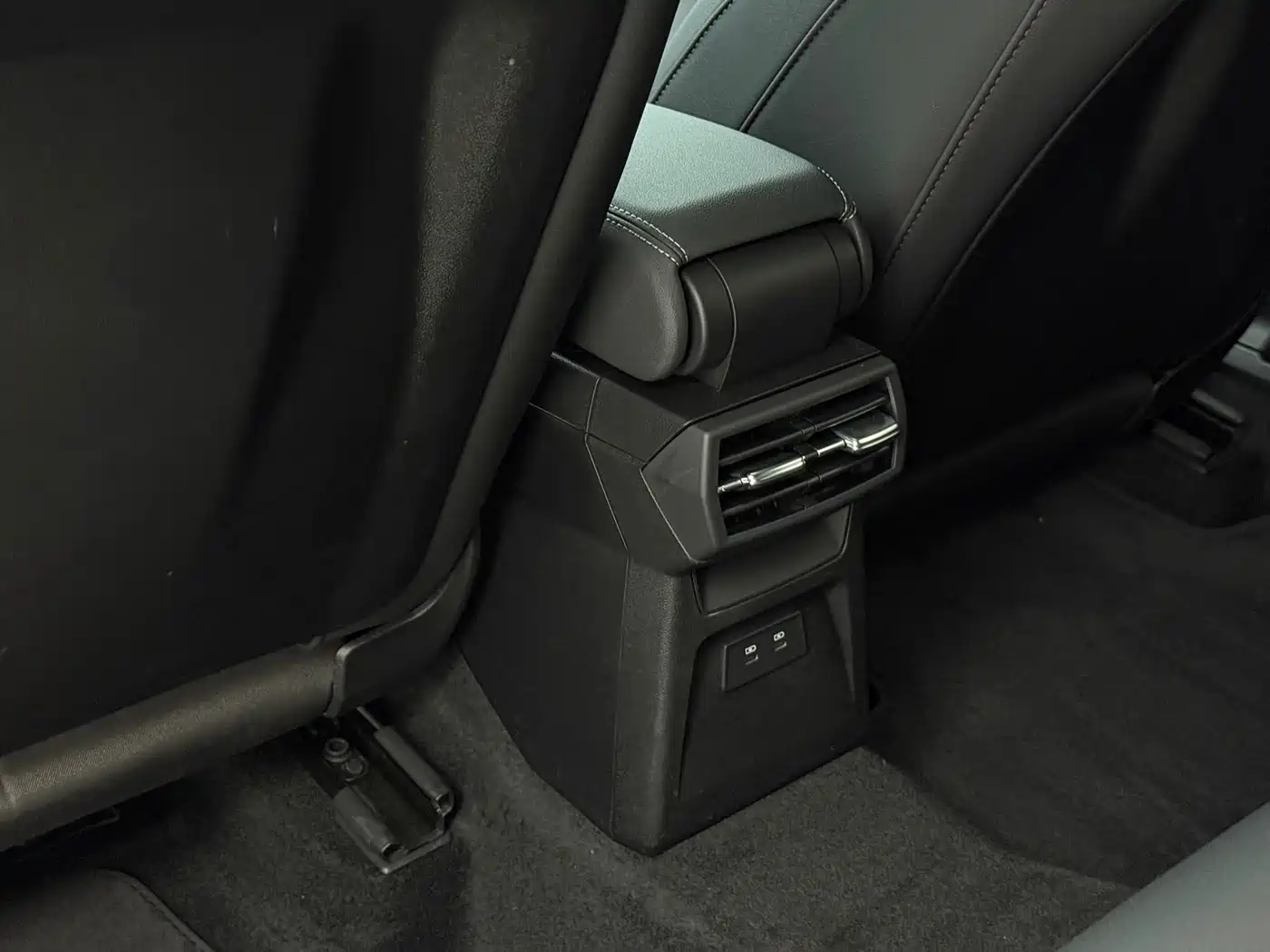 Audi A3 2023 Facelift A3L Limousine 35 TFSI Fashion Sport фото 16