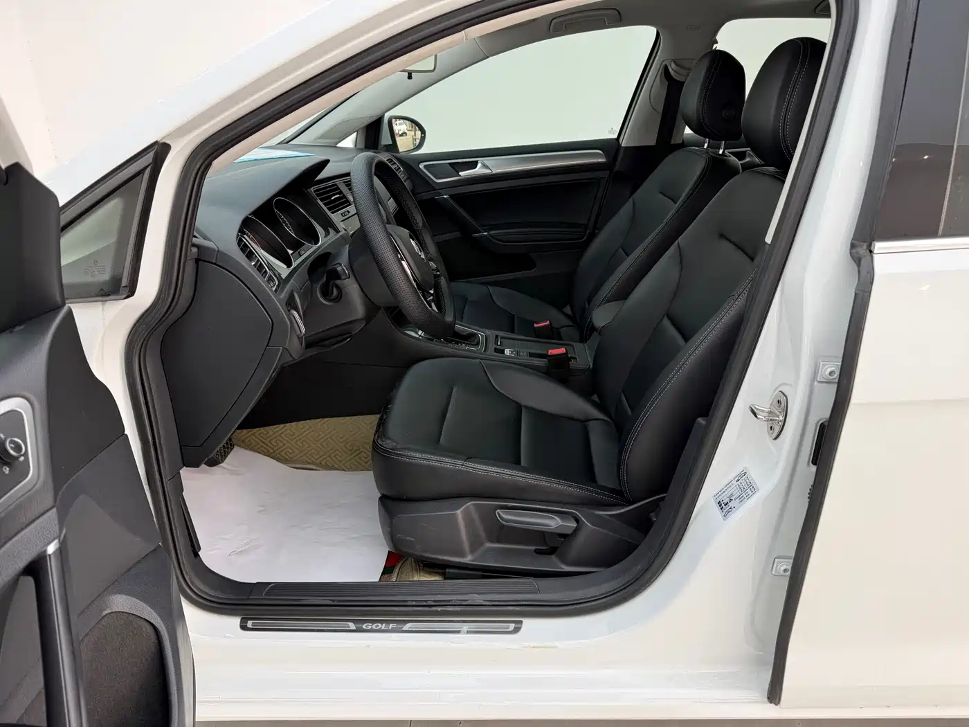 Volkswagen Golf 2020 280TSI DSG Comfort фото 9
