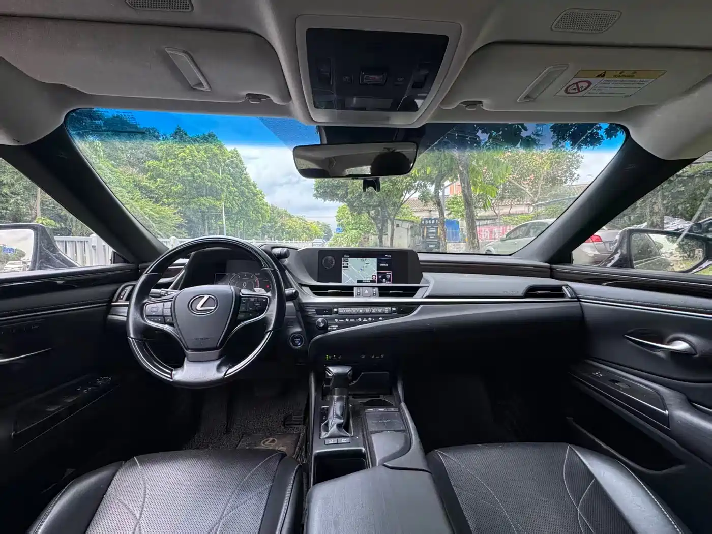 Фото 4 - Lexus ES