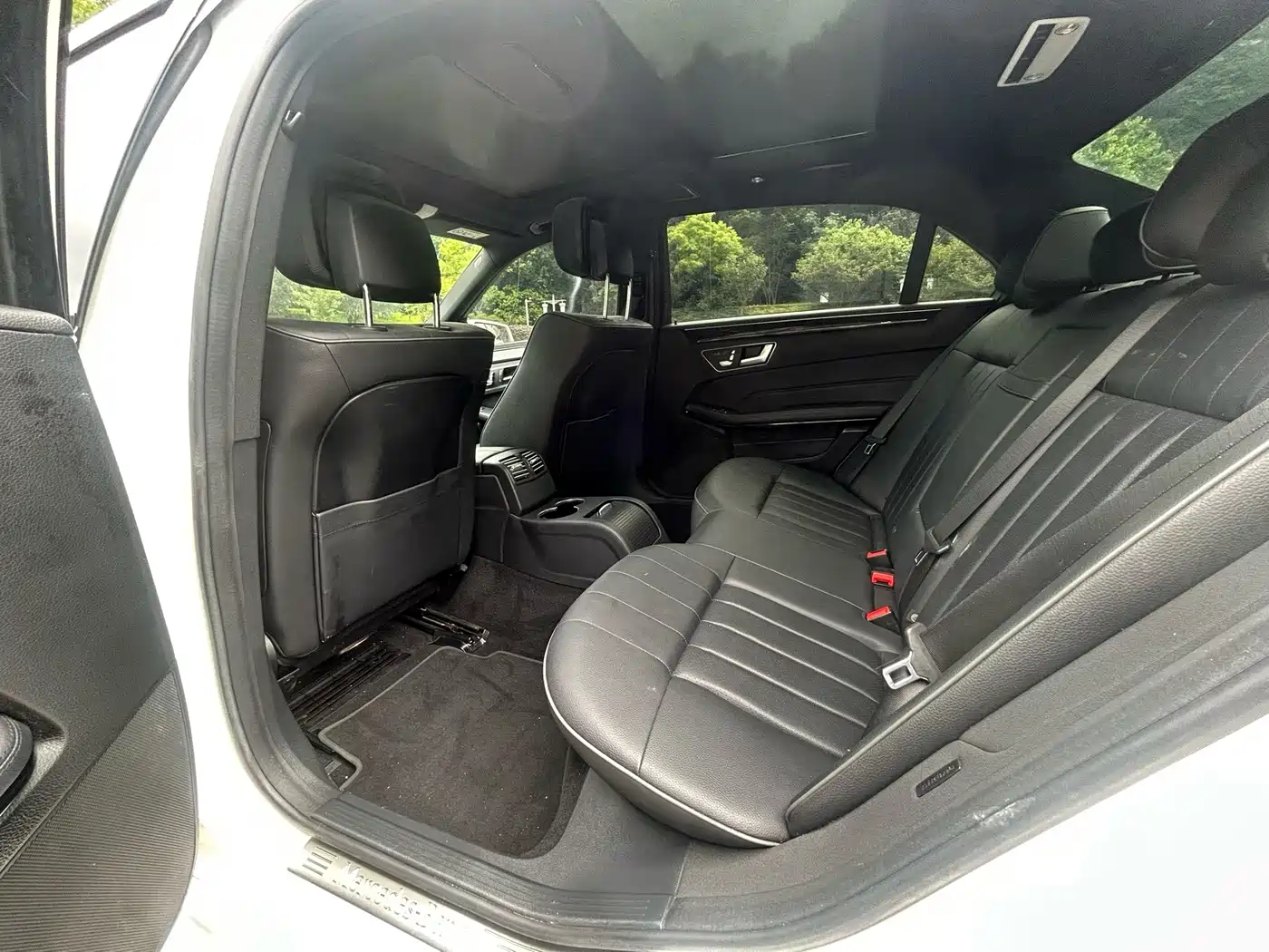 Фото 5 - Mercedes-Benz E-Class