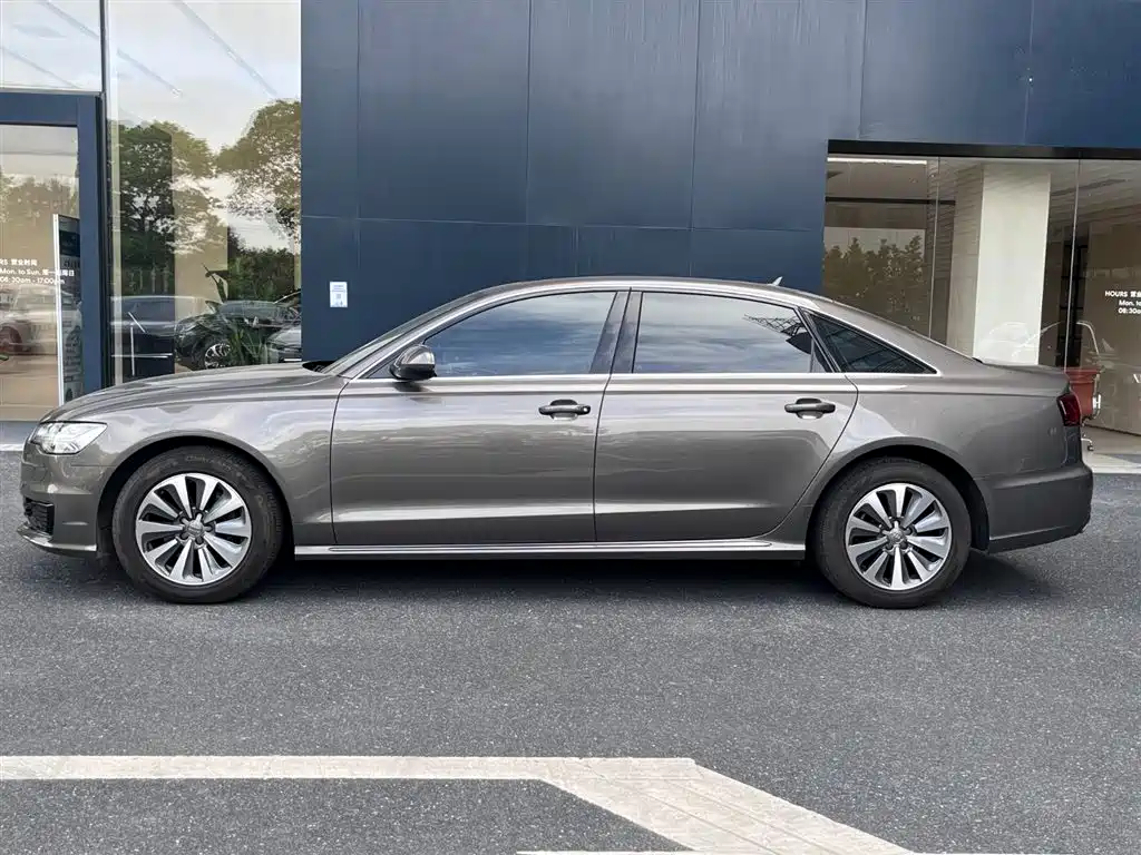 Audi A6L 2017 TFSI Comfort фото 4