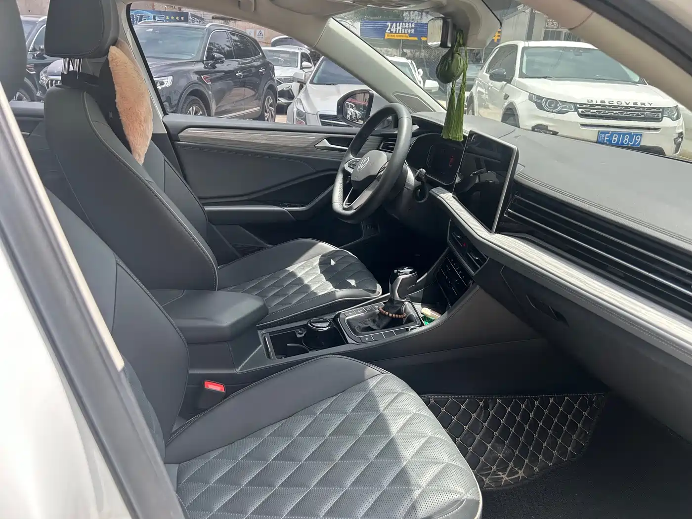 Volkswagen Sagitar 2023 280TSI DSG Surpass Plus Edition фото 7