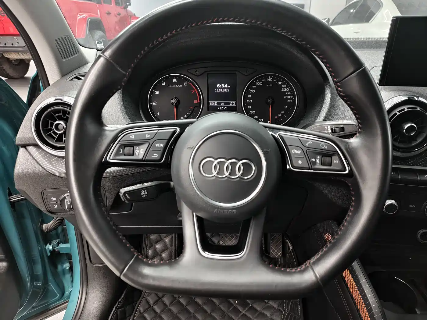 AUDI Q2L