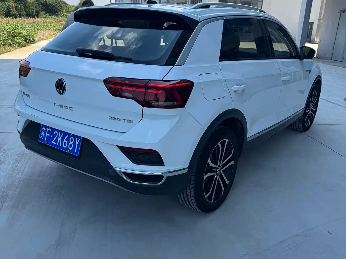 صورة 6 - Volkswagen T-ROC