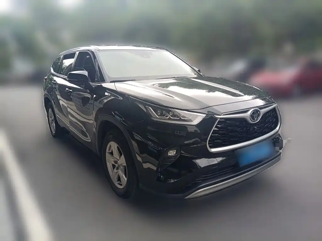 Photo 3 - Toyota Highlander