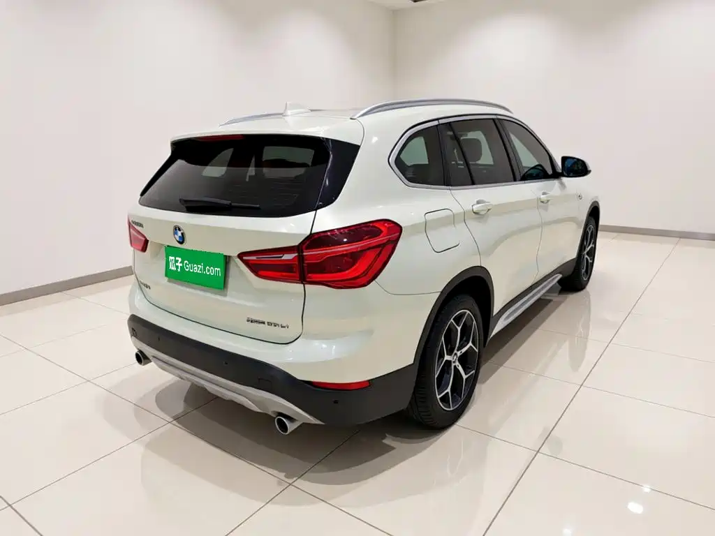 Фото 6 - BMW X1
