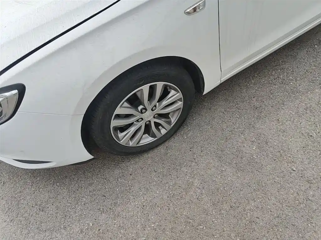 Buick Excelle 2021 Facelift 1.3T Auto Mild Hybrid Elite фото 23