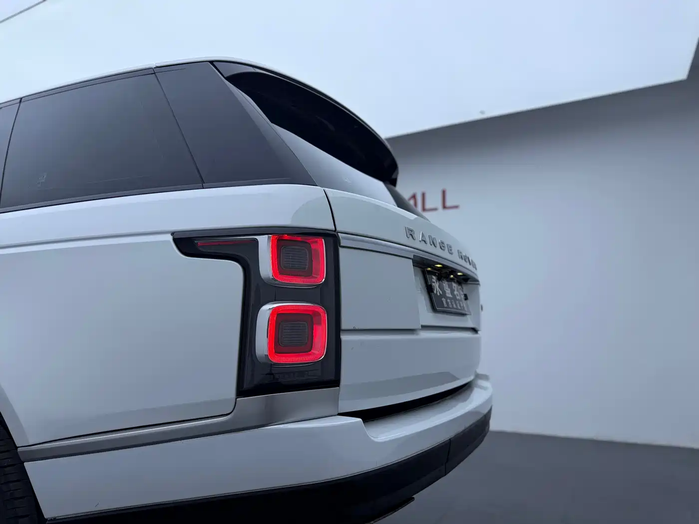 Land Rover Range Rover 2015 3.0 TDV6 Vogue фото 24