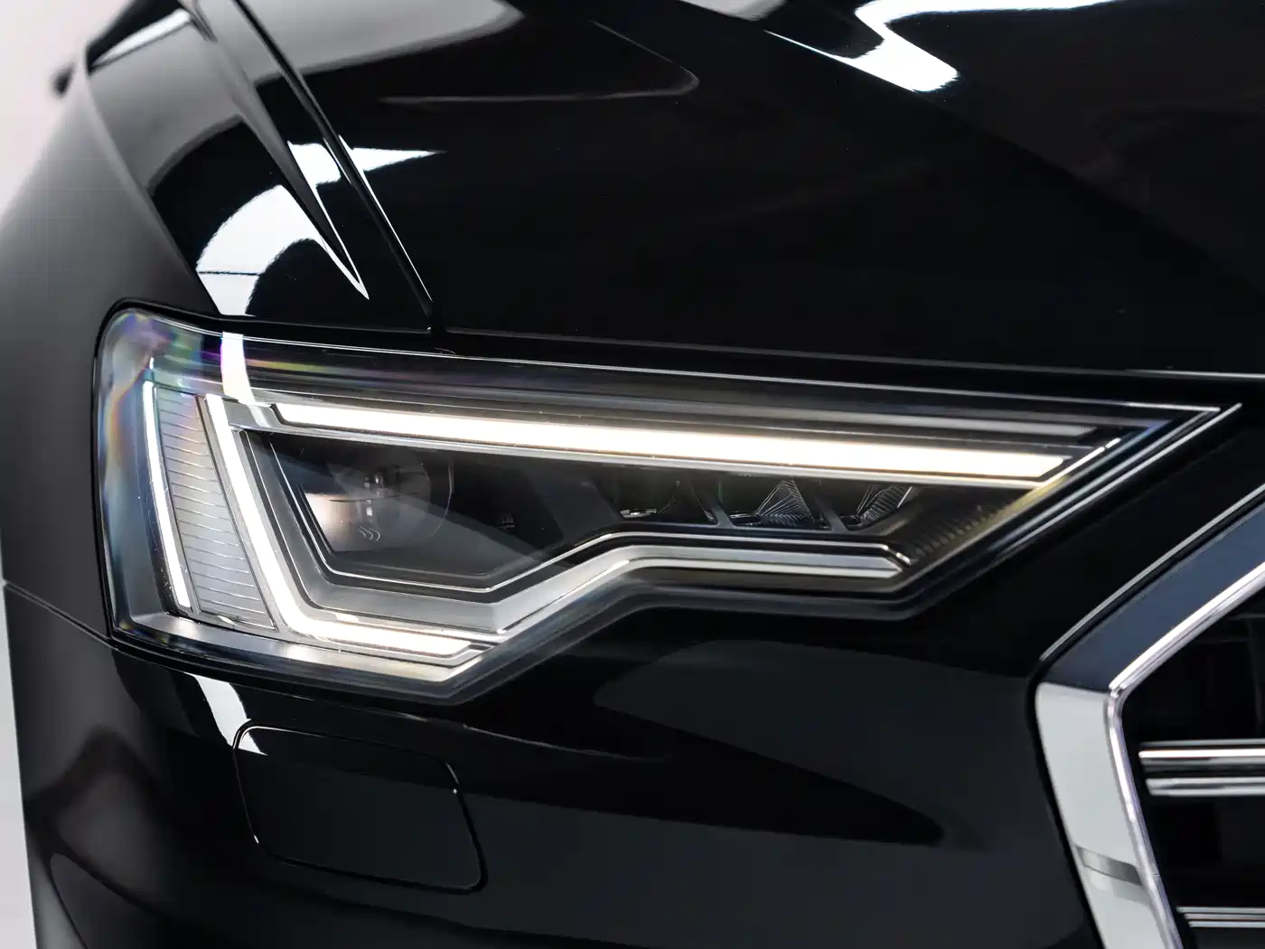 Audi A6L 2023 45 TFSI Premium Selection Dynamic фото 9