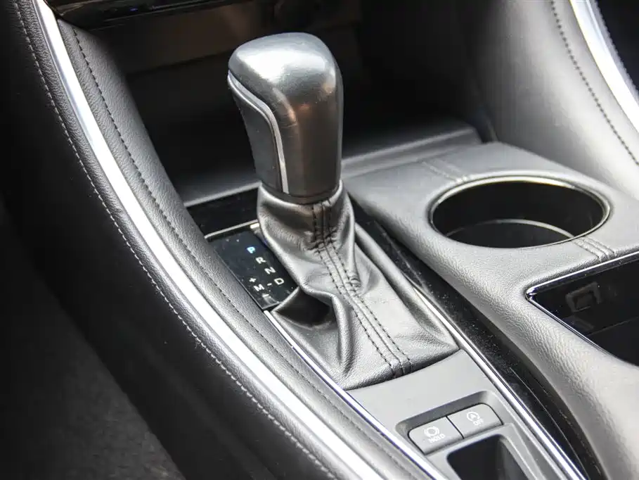 Toyota Avalon 2019 2.0L Luxury Edition (China VI) фото 17