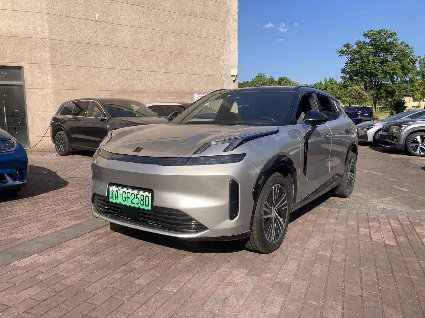 Lynk & Co 08 EM-P 2023