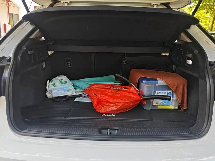 Фото 4 - Audi Q2L