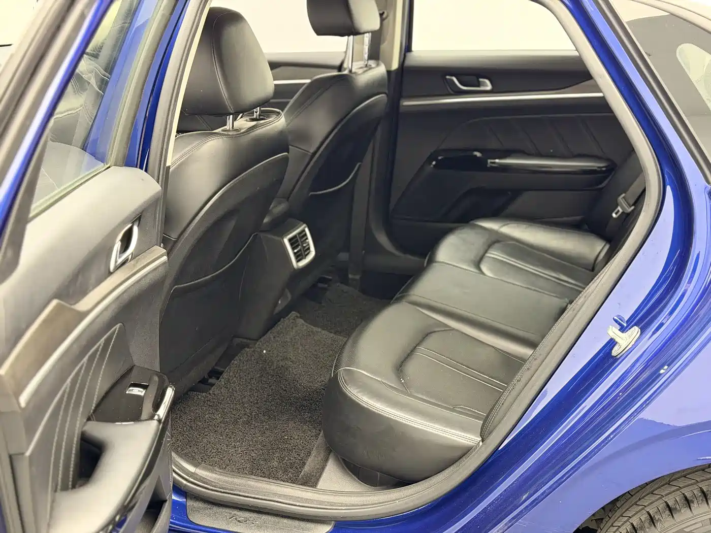 Kia K5 2020 270T CVVD Luxury Tech Version фото 18