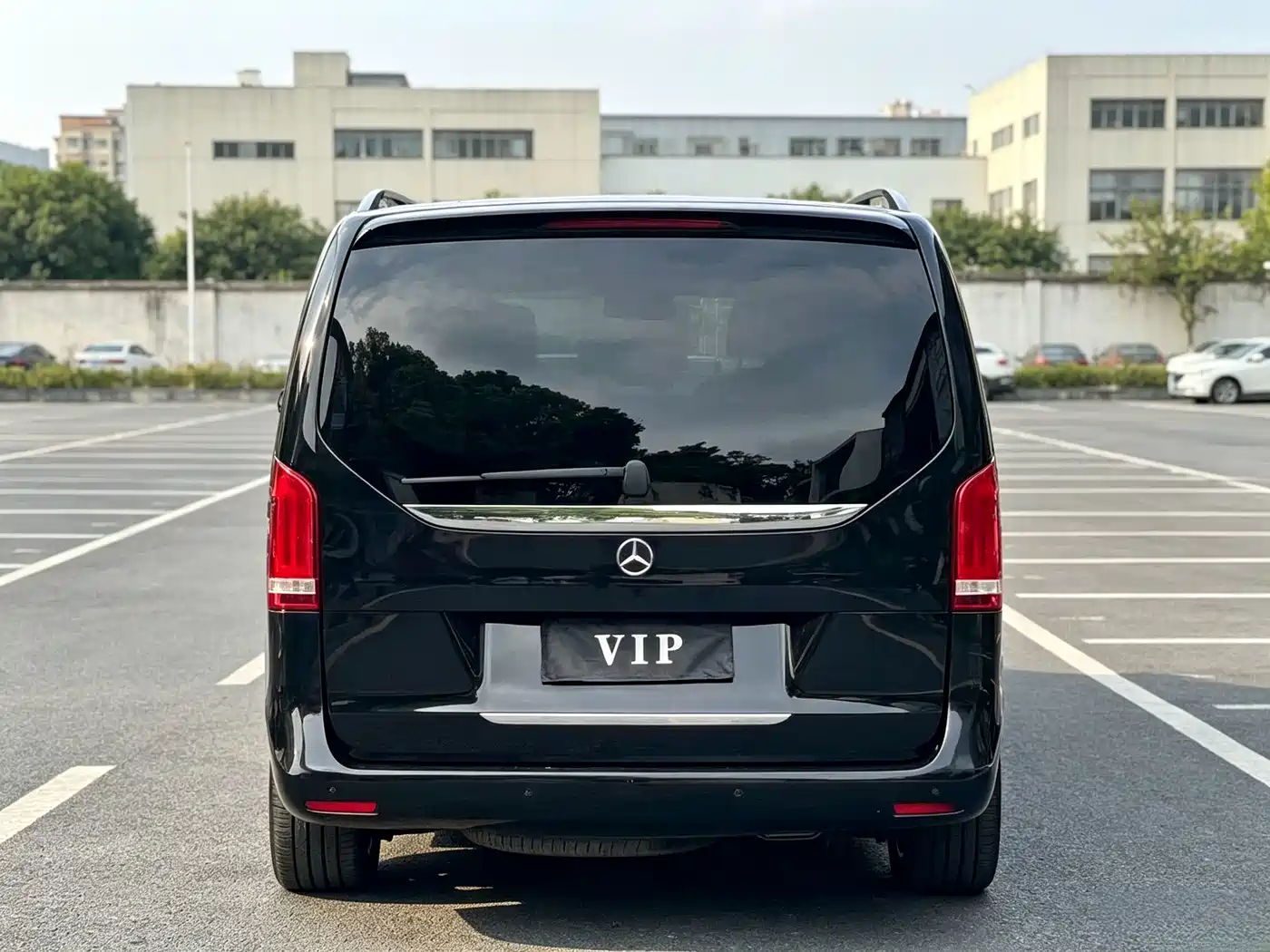 Фото 9 - Mercedes-Benz V-Class